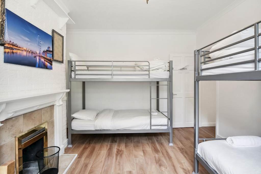 Alloggio in famiglia Aplacetostay Apartment, Zone 1 Car Londra